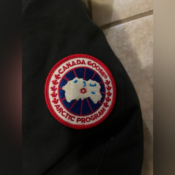 Canada Goose Victoria Parka - Picture 5 of 10